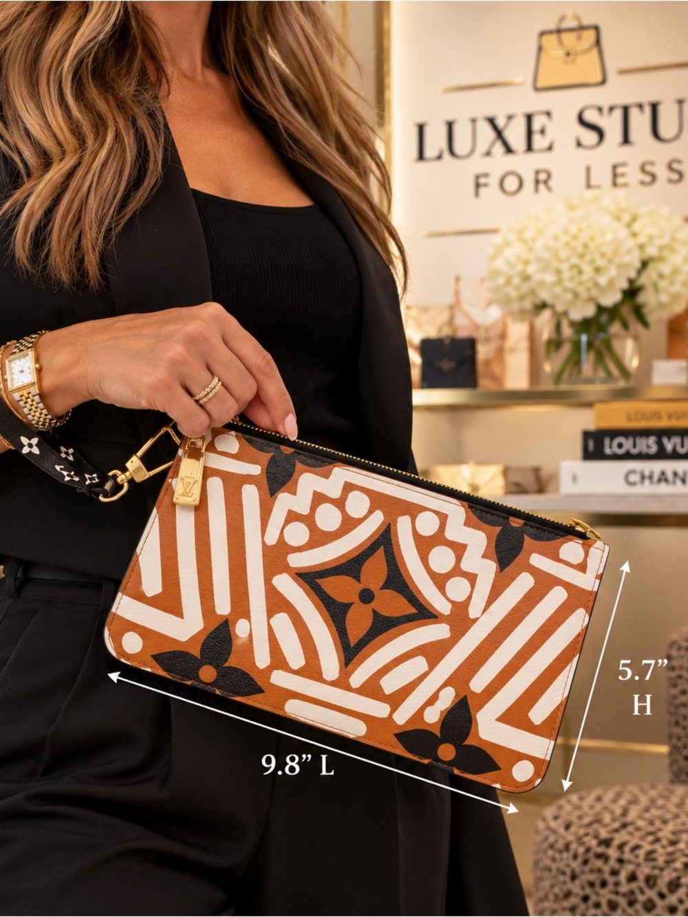 Authentic Louis Vuitton Crafty Neverfull MM Pouch Wristlet W/cards duster & Box